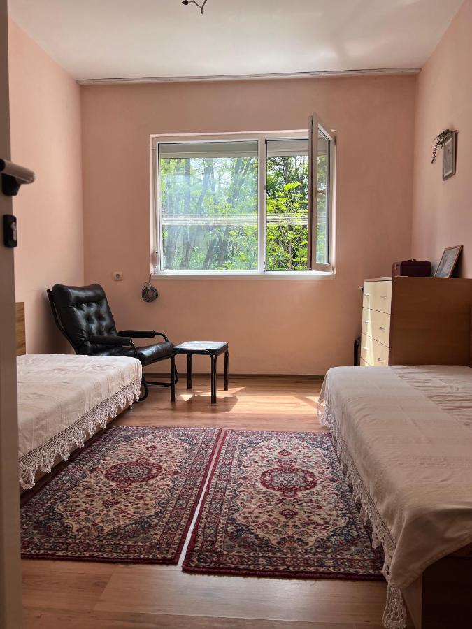 Compact City Center Apartment Kŭrdzhali Extérieur photo